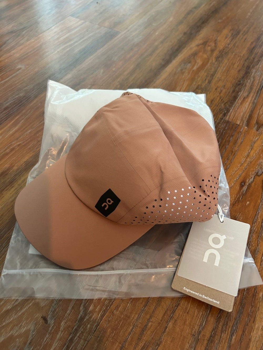 On Running lightweight cap ONE SIZE NWT